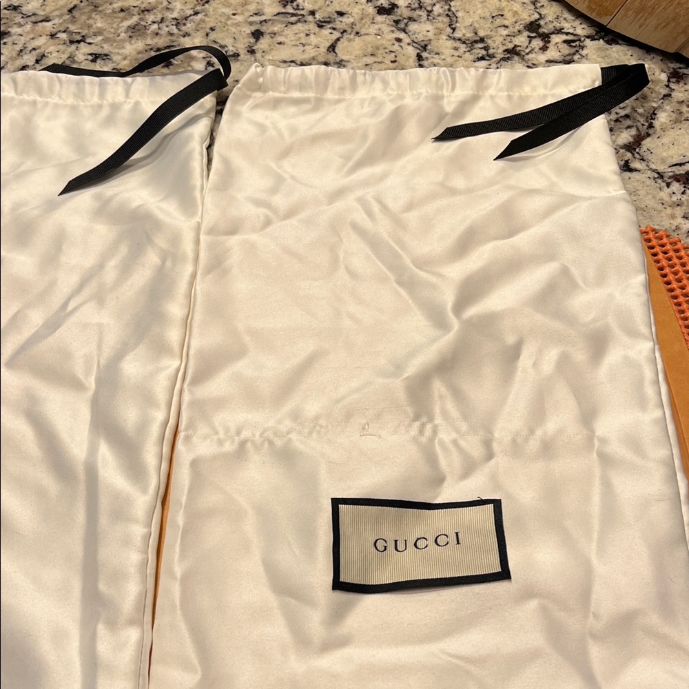 Gucci dust Bags a Pair - Picture 4 of 6